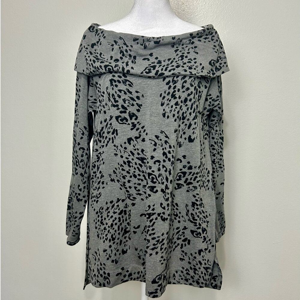 Chico's Zenergy Animal Print Tunic 8 / 10 Womens Gray Black Top Casual Blouse